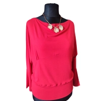 Czerwona bluzka kimono z ozdobnym marszczeniem i ściągaczami